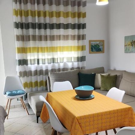 Potami Apartment - 50 Mt From The Beach Himare Luaran gambar