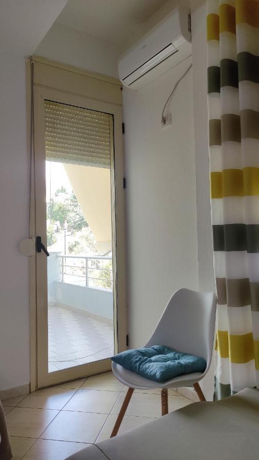 Potami Apartment - 50 Mt From The Beach Himare Luaran gambar